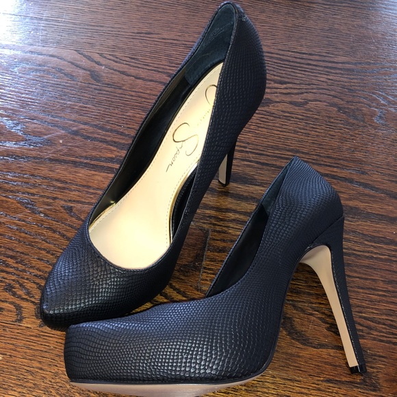 Shoes - BRAND NEW! Jessica Simpson Black Rusnpu Pumps